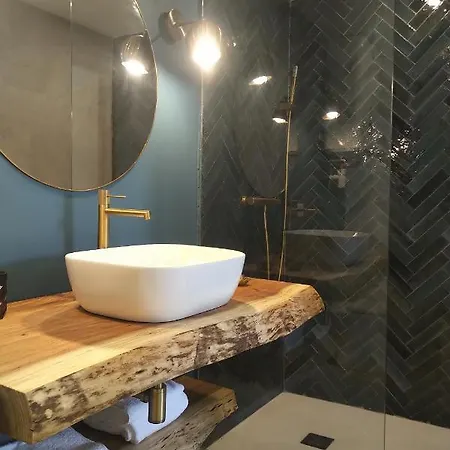 Aquarius In Cassis, D'hotes 4* קסיס